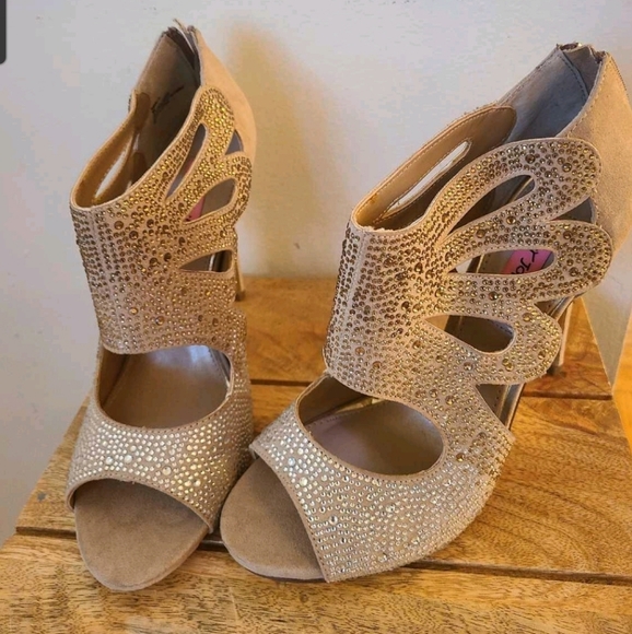 Betsy Johnson Nola Natural Open Toe Heels - Picture 1 of 3